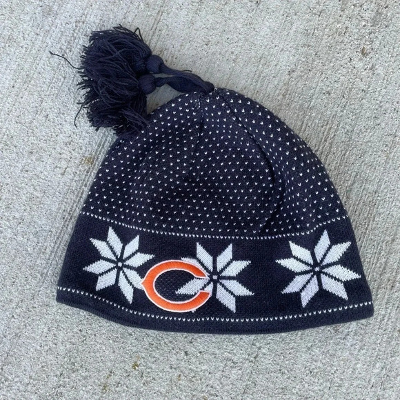 Chicago Bears Blue Knit Hat Beanie Winter Skull Cap Tassel - Excellent Condition - Picture 1 of 3